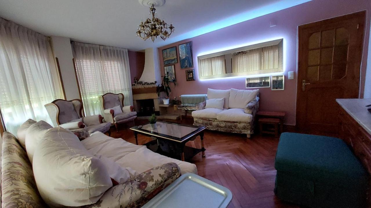 Villa Isabel 2 Llaves Arriondas Exterior photo